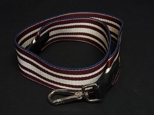 モンクレール ショルダーバッグの値段と価格推移は?|56件の売買情報 モンクレール ショルダーバッグの値段と価格推移は?|56件の売買情報