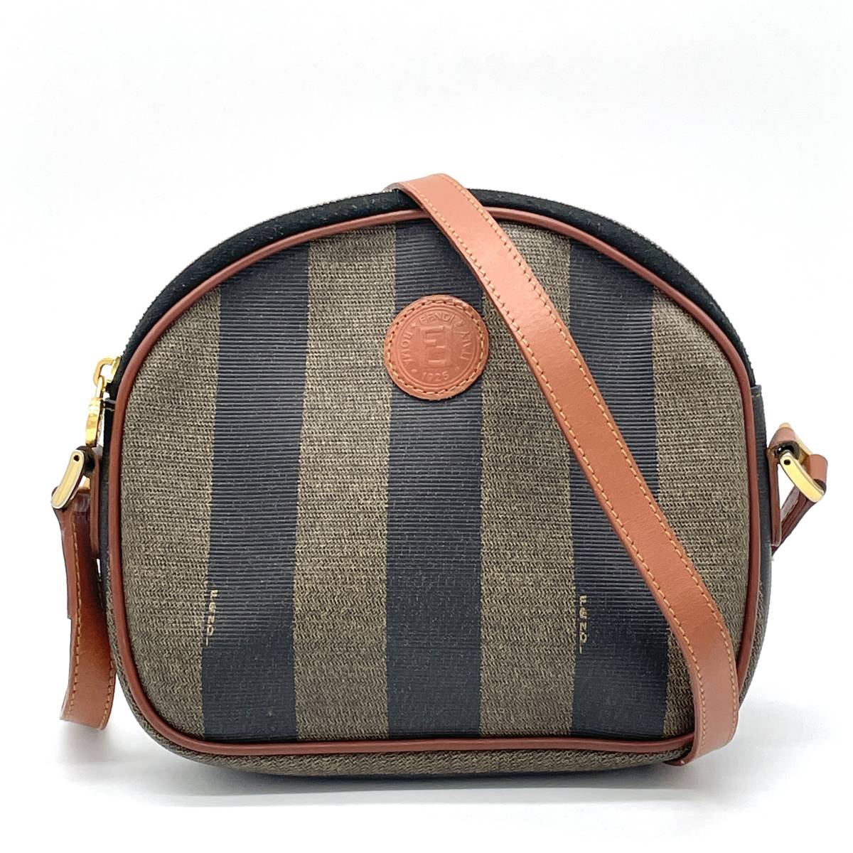 ヤフオク! -「fendi バッグ ペカン」の落札相場・落札価格