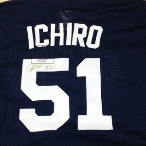 ■新品（保管品）【2001 Auto Jersey】ICHIRO（イチロー）ルーキーイヤー マリナーズ 2001 ジャージ（紺） ／ 直筆サイン入り Auto Jersey