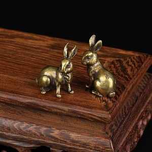 幸運　ウサギ　干支の置物　1ペア　アンティーク　銅　ヴィンテージ　真ちゅう　動物　ミニチュア　置物　オフィスの装飾　A2812