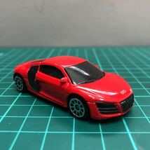 A-2 Ui アウディR8 V10 ダイギャストミニカー ミニカー 中古品 売切り_画像4