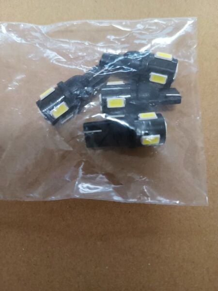 T10LEDウェジバルブ 5630SMD ホワイト 4個セット