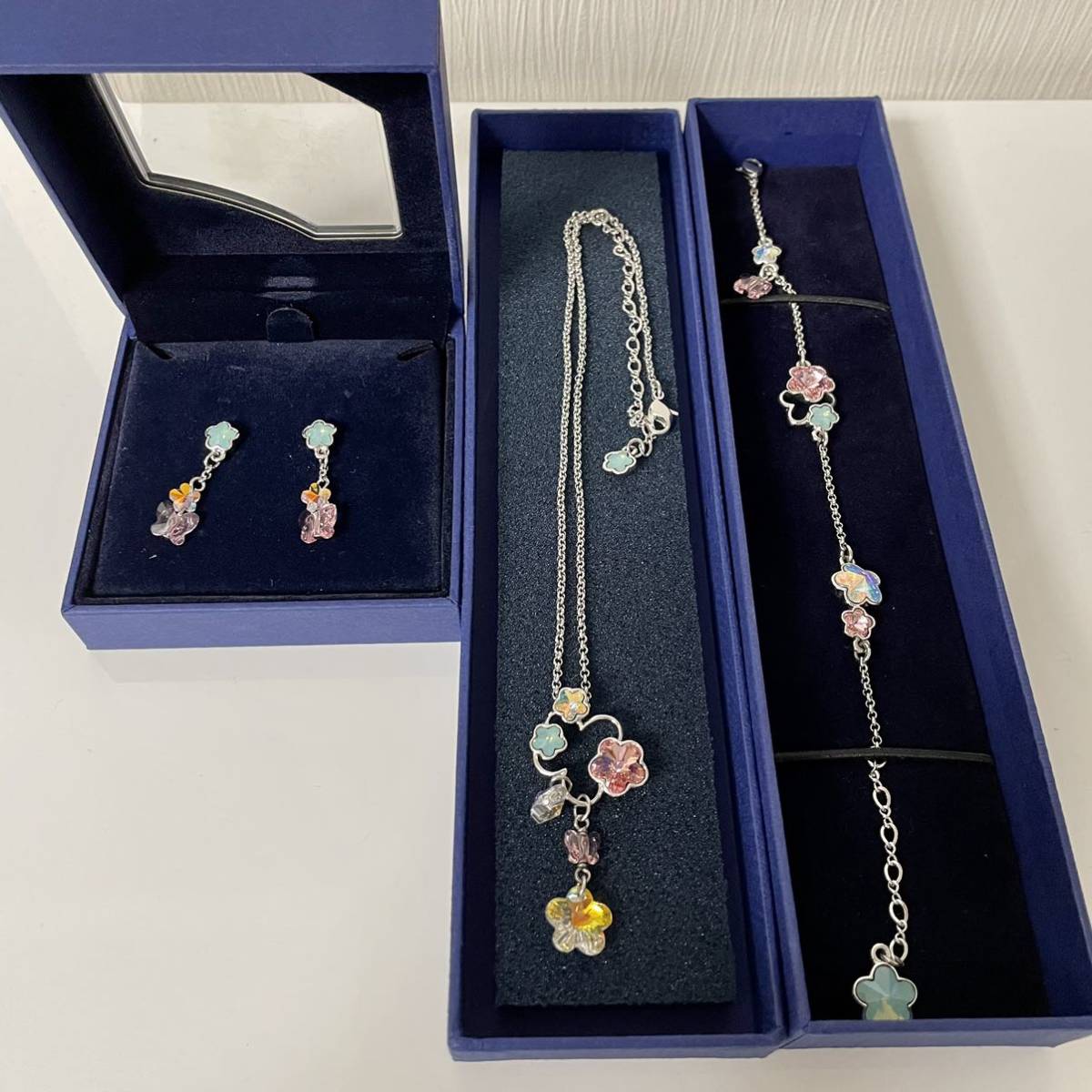 20%OFF ❗️スワロフスキー ☆ゴージャス☆バタフライネックレス