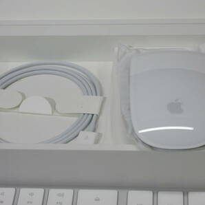 【未使用品】Apple Magic Keyboard (テンキー付き) A1843 ワイヤレスキーボード / Magic Mouse マウス A1657 / No.P929の画像2