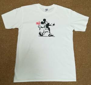 【2XL】ミッキー花束・バンクシーパロT・プリントTシャツ白