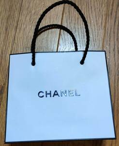 CHANEL　シャネル　ショッパー　ミニ　髪袋　約14センチ１２センチ５センチ