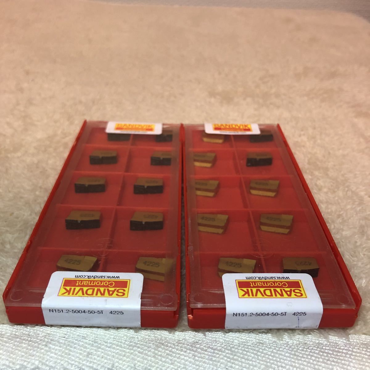 サンドビック R245-12 T3 E-ML コロミル245 フライス加工用チップ(350) 1130 【10個】 | www.justiciadeprimera.com