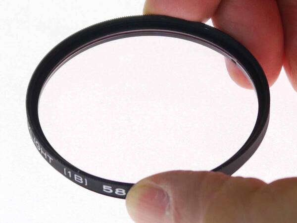 ケンコー(Kenko) レンズ保護フィルター MC スカイライト(1B):弱紫外線カット 58mm つや消し黒 ガラス製 日本製 概ね美品