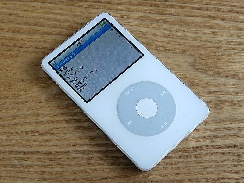 iPod classic 第5世代 30GB 白 ホワイト パネル、電池新品 iPod classic 第5世代 30GB 白 ホワイト パネル、電池新品