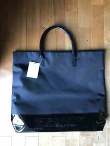 [ редкий * прекрасный товар * ограниченный товар ]BURBERRY FRAGRANCES WEEKEND TOTE BAG Burberry аромат we k end большая сумка BLACK