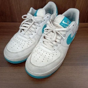 NIKE ナイキ dj7998-100 ローカットスニーカー SPACE PLAYERS スペース プレイヤーズ AIR FORCE 1 2021 ホワイト ライトブルー 26.5cmの画像1