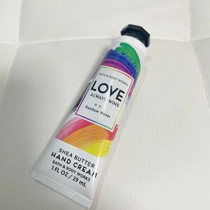 ★BATH & BODY WORKS シアバターハンドクリーム（LOVE ALWAYS WINS）