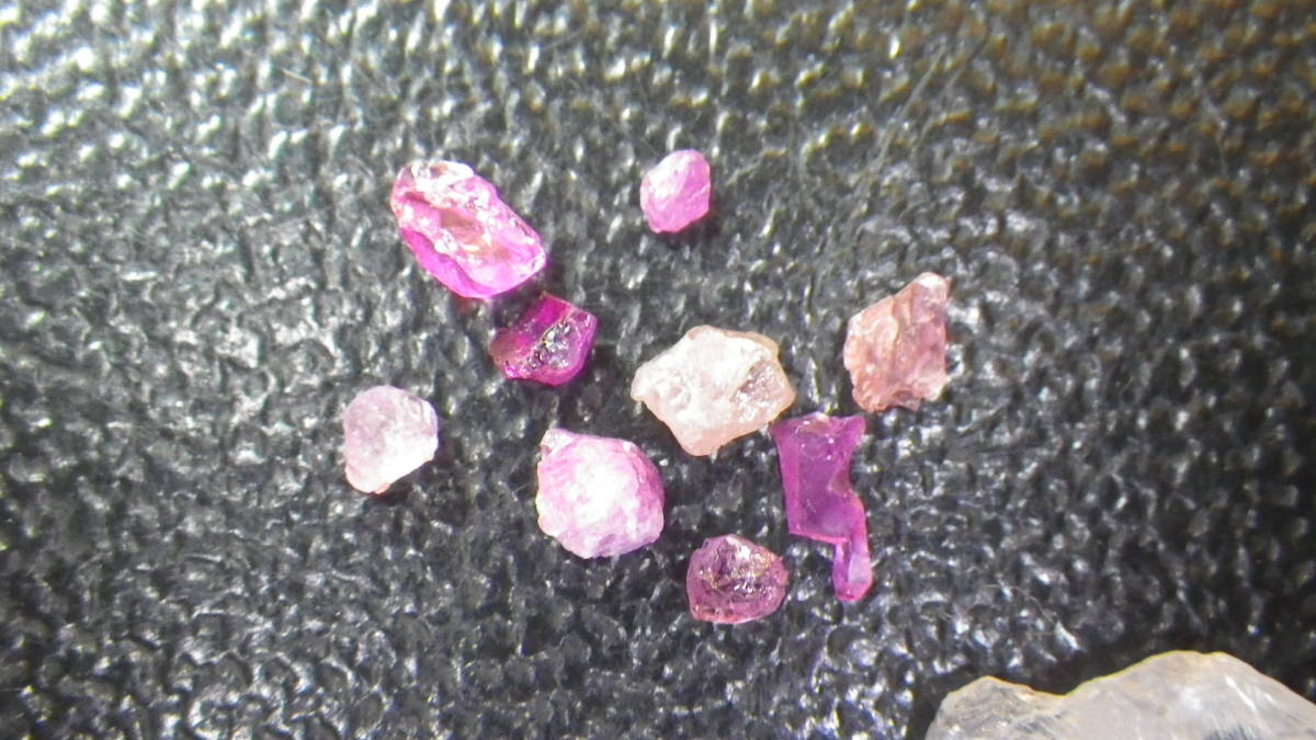 売れ筋ランキングも掲載中! 希少 天然ルビー 110Ct 鉱物 原石 天然石