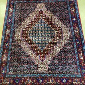 ペルシア絨毯 サナンダッジ産 手織り 154 × 124cm　　　　ウール100% インテリア 高級ラグ Persian carpet 美品 ★ 新品未使用 ★