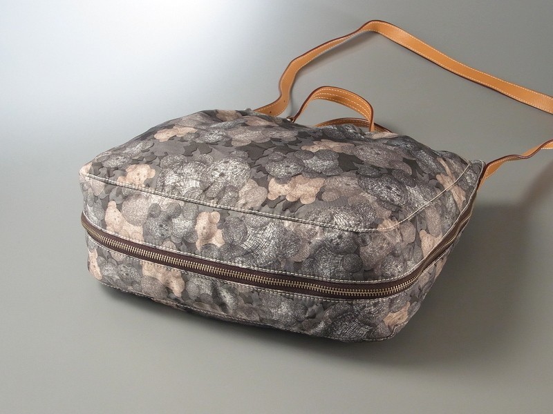 クーポン最安値」 【未使用】TOUS トウス ショルダーバッグ クマ柄