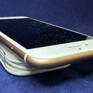 iPhone 8 64GB ゴールド SIMフリー [MQ7A2J/A] 中古 バッテリー難有りの画像3