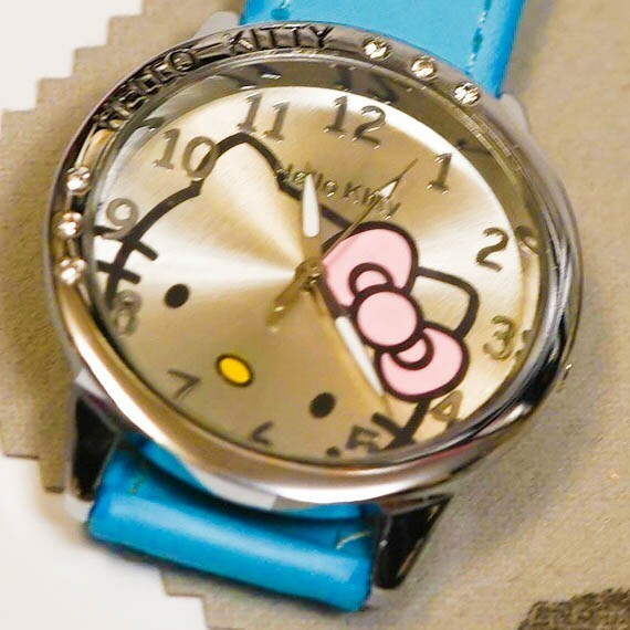 腕時計 キティ アナログ　ハローキティ キラキラ ウォッチ アクセサリー 水色