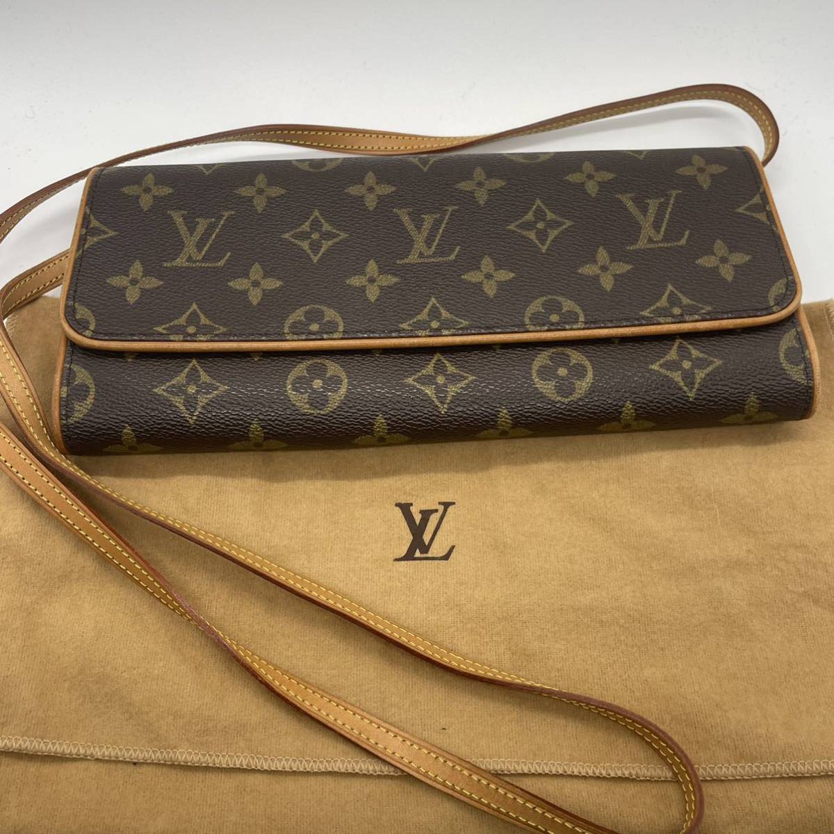 ヤフオク! -「フラップショルダーバッグ」(かばん、バッグ) (ルイ ...