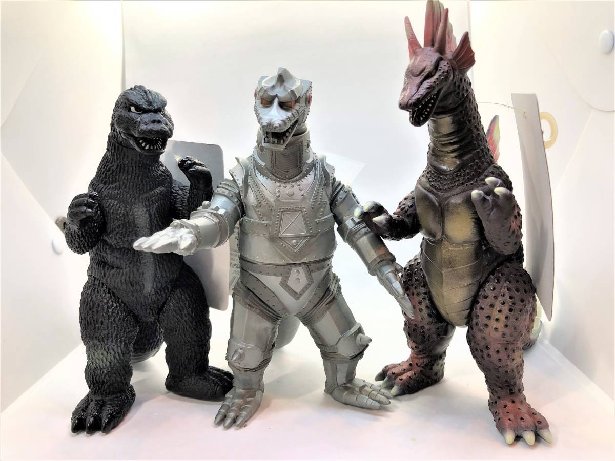 予約受付中】 ムービーモンスター ゴジラ 1975&チタノザウルス セット