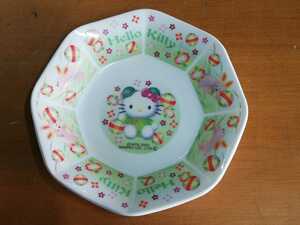 ７ハローキティ　中華皿 八角皿　飲茶がいっぱい　ウサギ　兎　絵皿 未使用品