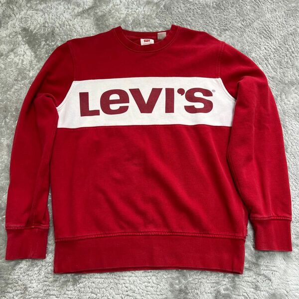 【Levi's】ロゴスウェットシャツ　レッド　Mサイズ