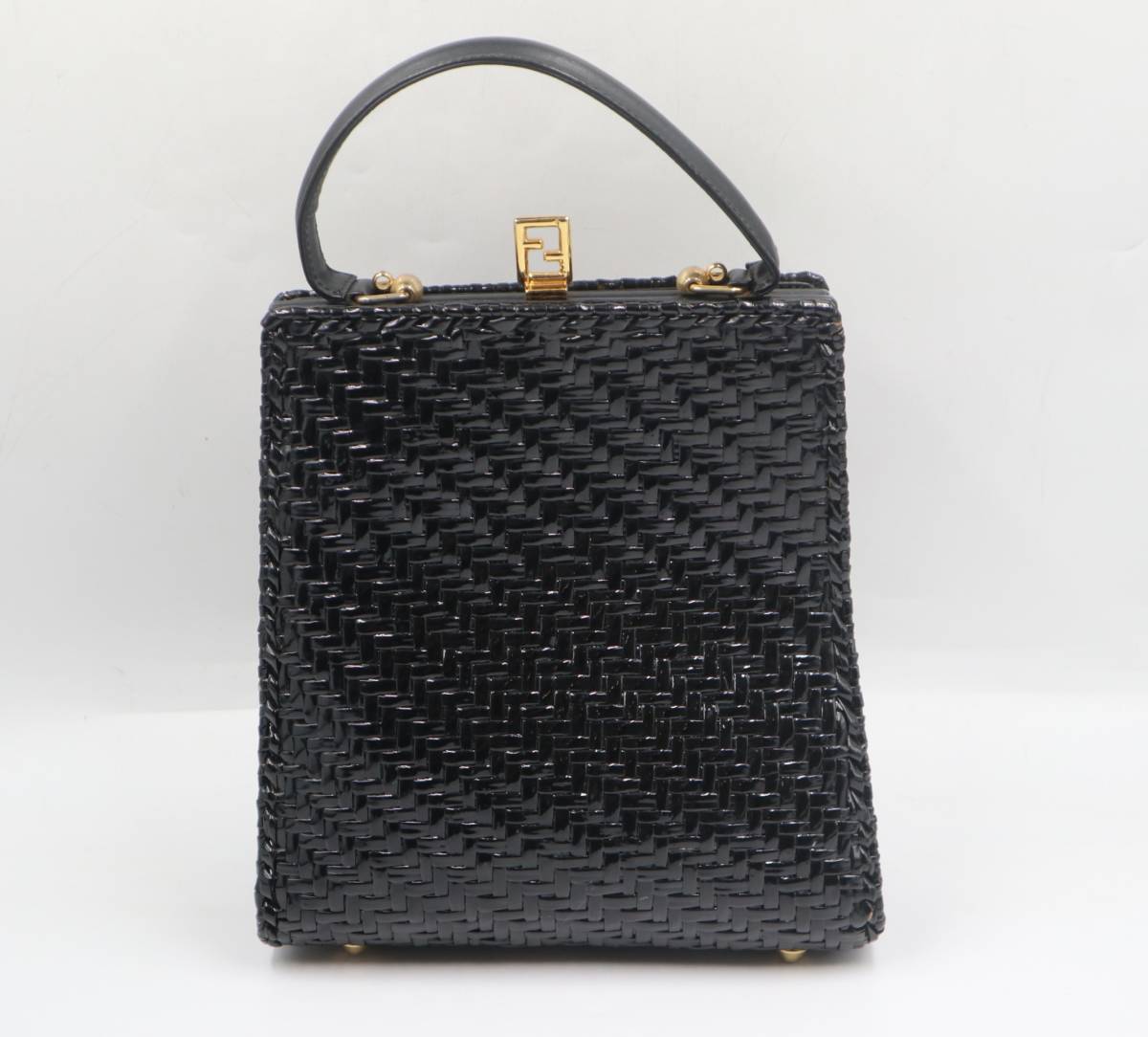 fendi ハンドバッグの値段と価格推移は?|2,483件の売買情報を集計 ...