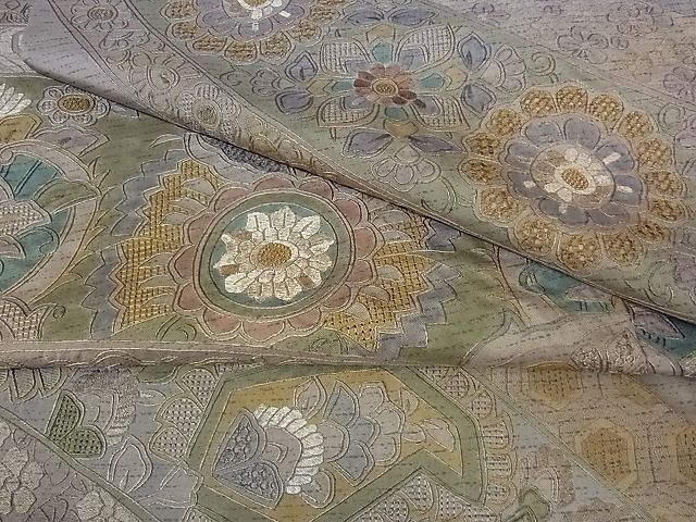 訪問着 スワトウ刺繍の値段と価格推移は?|369件の売買情報を集計した ...