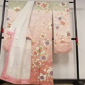 着物屋こころ■極上 振袖 作家物 駒刺繍 舞桜文 暈し染め 金銀彩 着丈156cm 裄丈62.5cm 正絹 逸品 B-ph2688の画像2