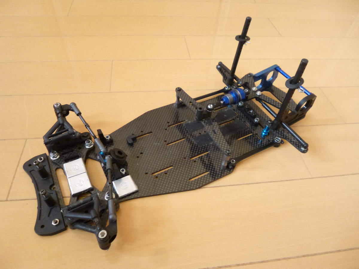 ヨコモ YRX12 メカ、タイヤスタンド、タイヤ関連いっぱい! 今だけ送料