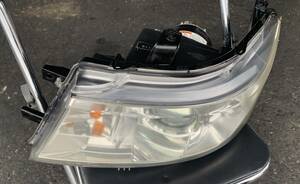 ワゴンＲ スティングレーDBA-MH23S 左ヘッドランプ ユニット KOITO 100-59191 HID