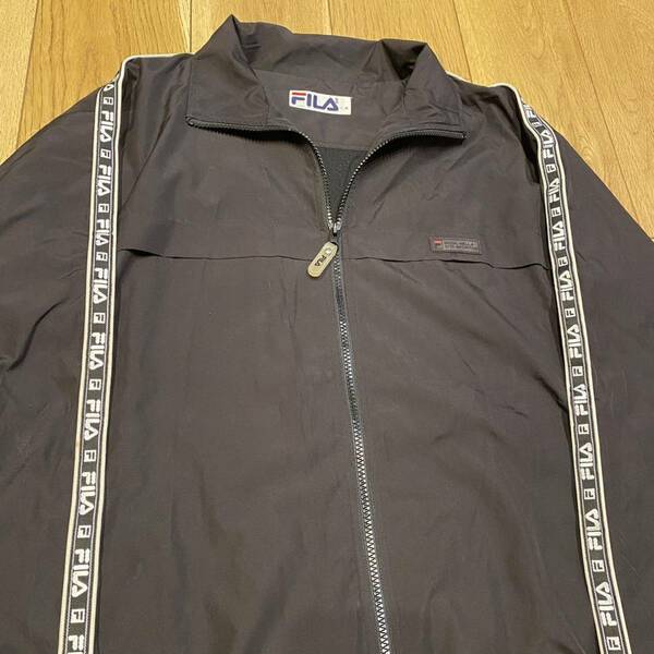 90s FILA フィラ ナイロン ジャケット ロゴ ライン テープ 黒 送料込