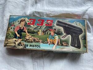  Vintage Showa Retro!!. toy tin plate water pistol that time thing, dead stock 7 piece 