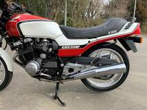 CBX550F 赤白、本田旧車絶版車、3種類のシートから、好きな一個のシートを選べる。一台のバイクが3台分のバイクへ変装できる、下見可。_画像7