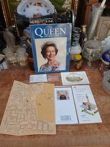 【エリザベス女王】1995年　洋書　エリザベス女王　ロンドンガイドマップ