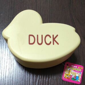 たべっ子どうぶつ　ビスケットシリコンポーチ　DUCK