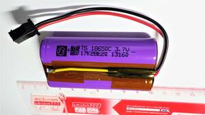 リチュウム電池：　１８６５０C 　3.7V x 2個 (7.4V)　