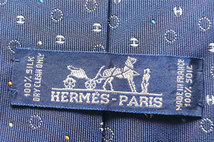 yk33-HERMES エルメス シルクネクタイ ネイビー系 総柄 ロゴ フランス製_画像5