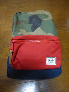 ＨＥＲＳＣＨＥＬ　ＳＵＰＰＬＹ　ＣＯ　ハーシェルサプライ　迷彩柄使い　マルチカラーデイパック　リュックサック　子供用