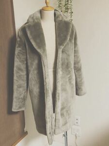 M size long coat fur coat gray long coat .. button fake fur fur light mo Como koteti coat warm 