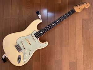 [GT]Fender Japan крыло . Japan ST62-140YM Custom Edition custom выпуск Yngwie Malmsteen крыло .... модель супер ценный !