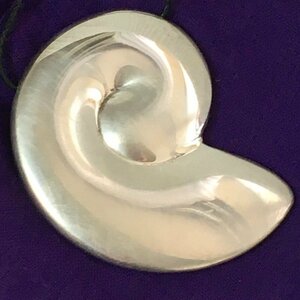 Редкий редкий Pomellato Pomerato Luxury Brand Brand Top Top Shell Motif Ammonite? Silver 925 Silver 52g Super IW301BJ10PMLT