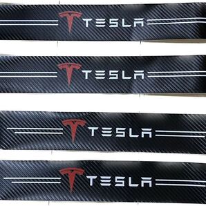 適合TESLAドア スカッフプレート サイドステップガード 車の炭素繊維 ドアガードステッカー(4枚 1台分)