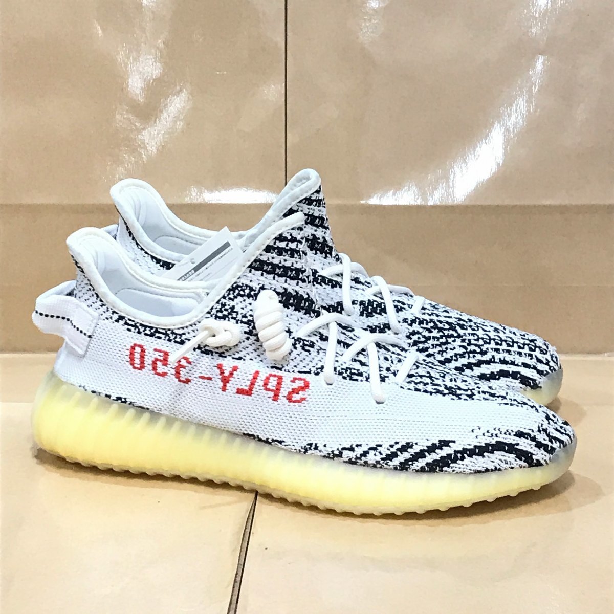 イージーブースト350V2の値段と価格推移は?|555件の売買情報を集計 ...