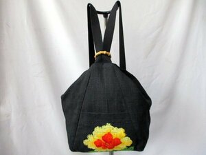 【O985】ハンドメイド　三角リュック◇コットン　BK　花柄刺繍入　内部唐草模様　H32cm