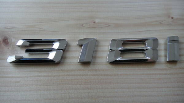 【国内発送】318i 3 Series E46 E90 E91 E91 F30 318iトランクナンバーステッカー社外品