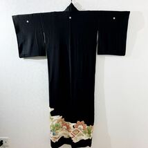 着物　黒　留袖　和柄　花柄　孔雀　和服　和装　レトロ　アンティーク　中古　古着_画像5