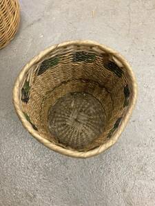[ miscellaneous goods ] details unknown rattan made thing inserting waste basket dumpster 3 old .. natural material basket rattan braided industrial arts 