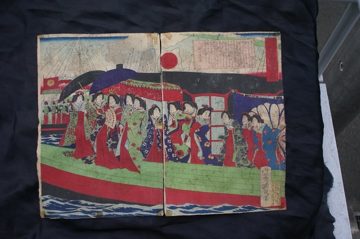 Written by Shuen Yoshusai, A picture of the Empress's return to Koukou on the sea, Steamboat, set of 3 sheets, 2 sheets, Dainishiki version, Washi color woodblock print, backing, no trimming, Meiji 10th edition, Seisuke Kimura, artist Naoyoshi Hashimoto, shipping 120, painting, Ukiyo-e, print, Beautiful woman painting