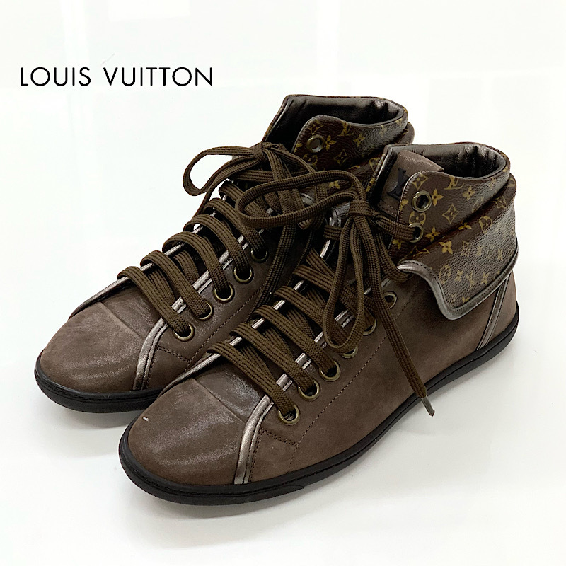 再再販! 紺×赤 【LOUIS VUITTON VUITTON】ロゴエンボス レザー