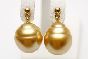  south . White Butterfly pearl pearl bla earrings 13mm natural Gold color K18 made 